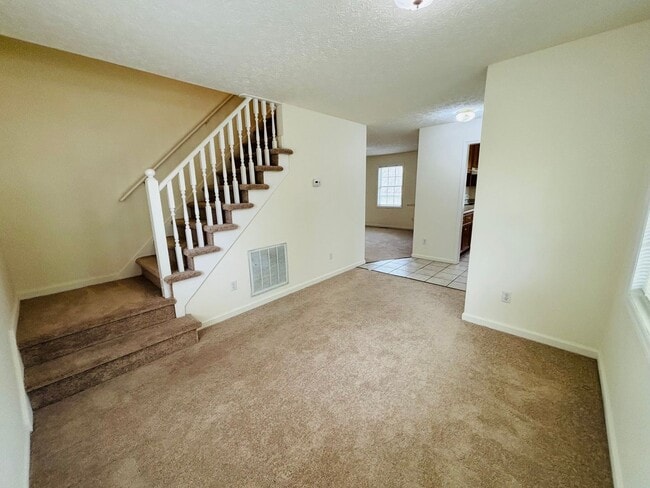 Building Photo - 206 Reynolds Ave