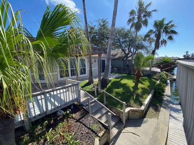 Building Photo - Updated, Waterfront Home w/ Boatlift and Yard