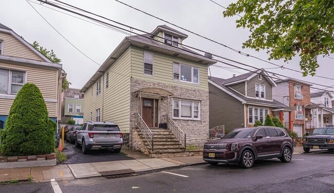 Primary Photo - 7420 4th Ave