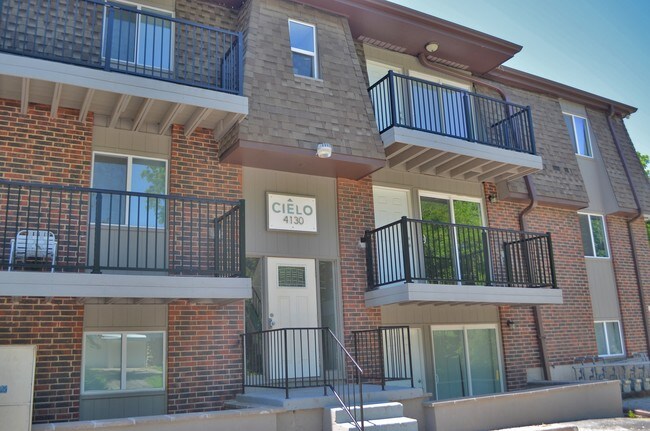 Primary Photo - Cielo Apartments