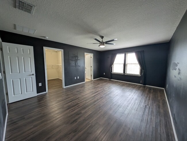 Building Photo - 15303 Stone House Dr
