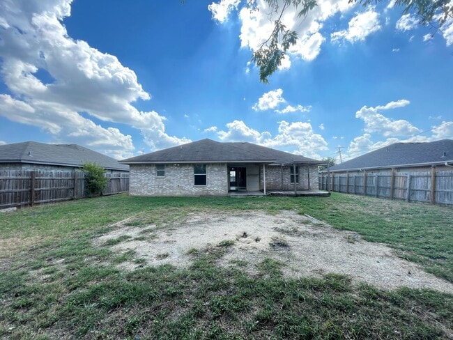 Building Photo - 2507 Westwood Dr