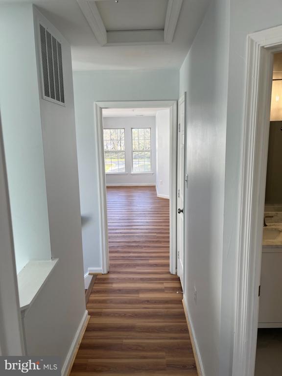 Building Photo - 9611 Juniper Dr