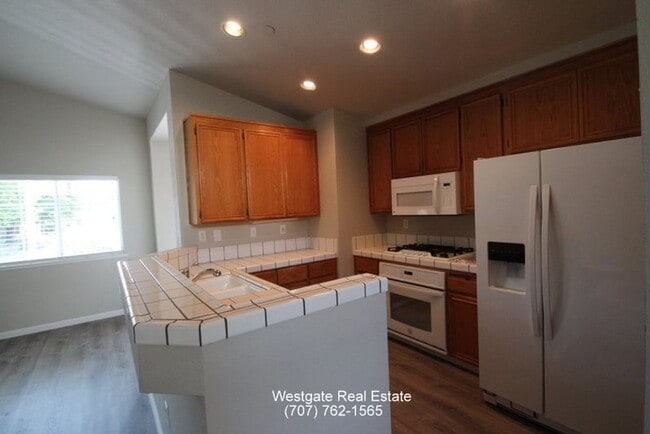 Building Photo - 1801 Foxboro St