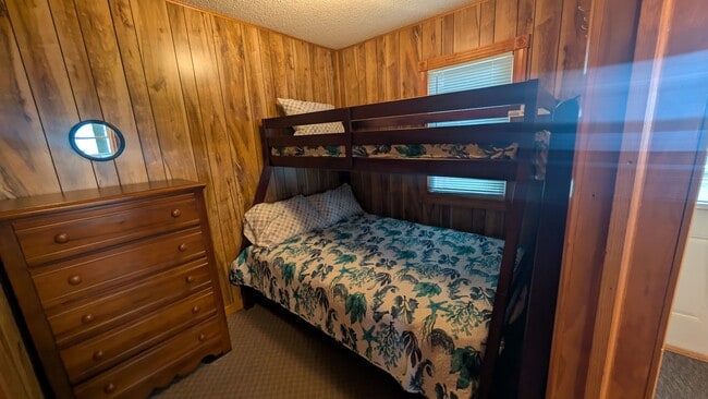 Building Photo - 1321 S Darling Dr NW