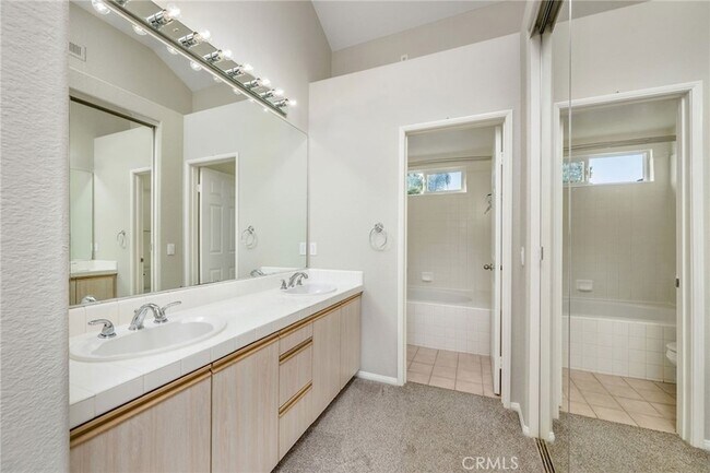 Building Photo - 29435 Elba Dr