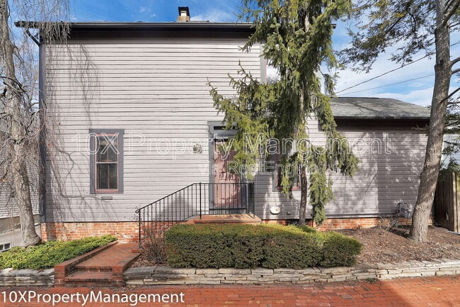 Primary Photo - 386 Jackson St