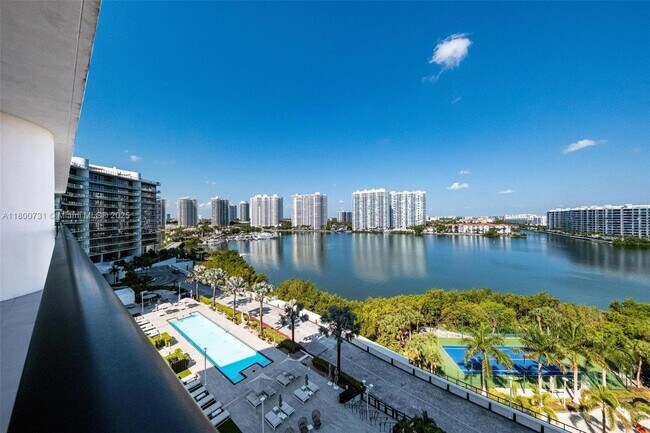 Building Photo - 5500 Island Estates Dr