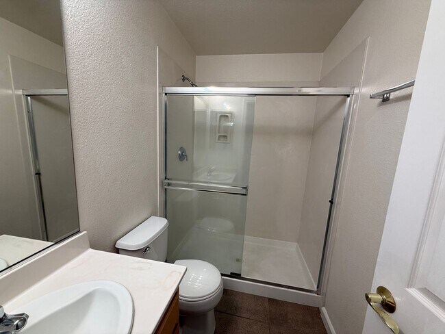 Building Photo - 3364 Bridgeway Lakes Dr