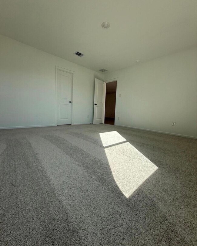 Building Photo - 14896 N Ascot Bend Cir