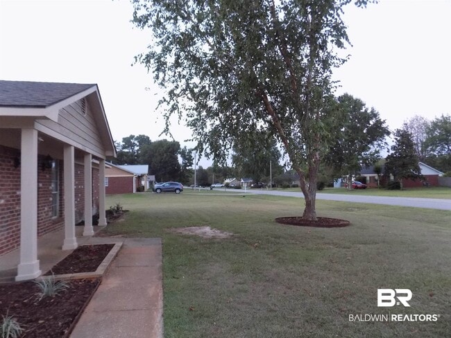 Building Photo - 23266 Wilson Dr