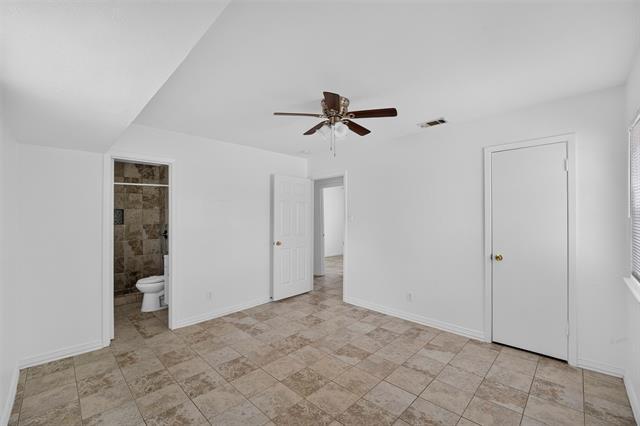 Building Photo - 909 Rosewood Hills Dr