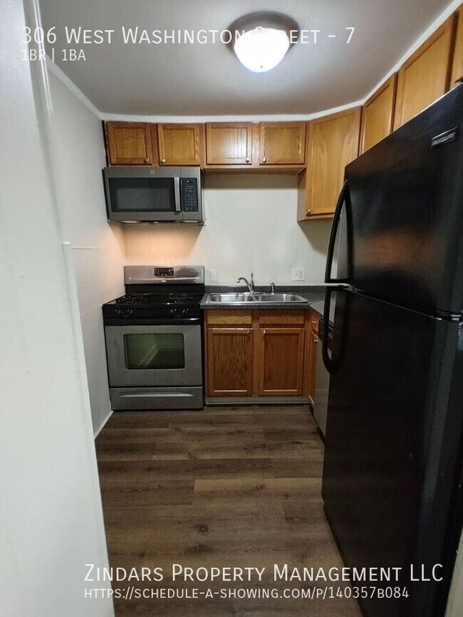 Building Photo - 306 W Washington St