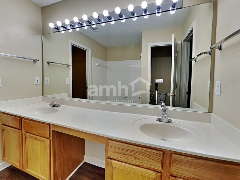 Building Photo - 1134 Dunedin Trl