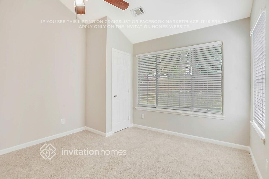 Building Photo - 3234 River Mist Cove