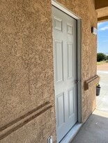 Building Photo - 11070 Densmar Rd