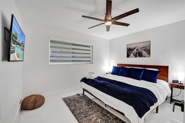 Building Photo - 6740 Custer St