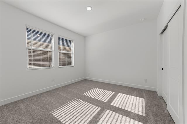 Building Photo - 2031 Roaring Frk Dr