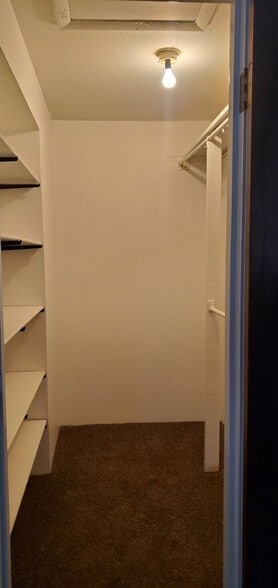 Building Photo - 14192 E Colorado Dr