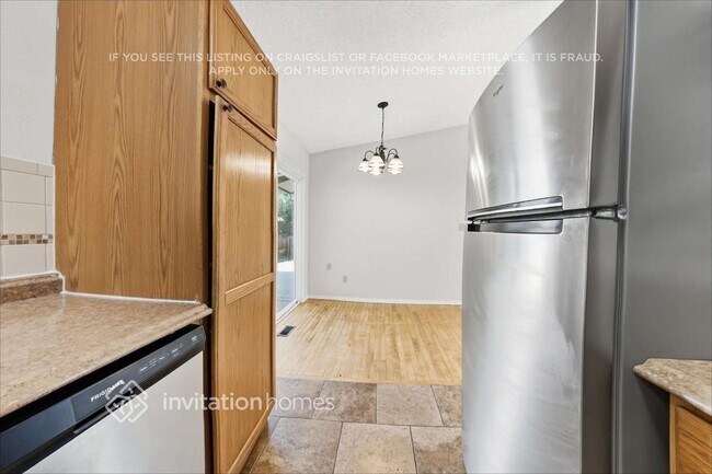 Building Photo - 7210 Shavano Ct