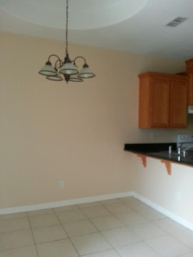 Building Photo - 3104 Scotland Dr