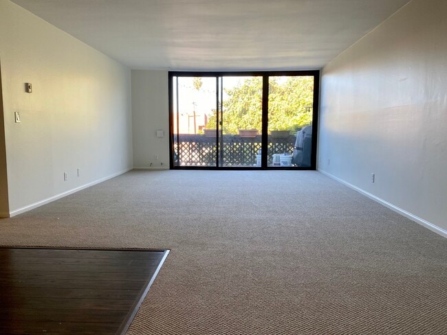 Building Photo - 7740 Redlands St