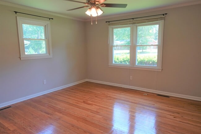 Building Photo - 115 Konnarock Cir