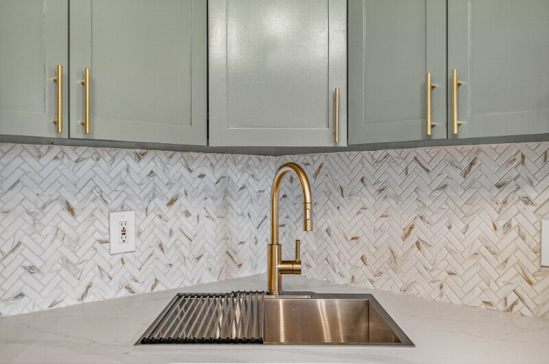 Building Photo - 224 E Garden St