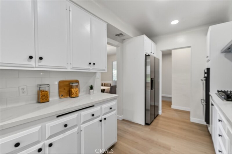 Building Photo - 537 W Camino Real Ave