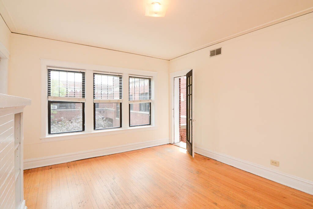 Building Photo - 2524 N Kedzie Blvd