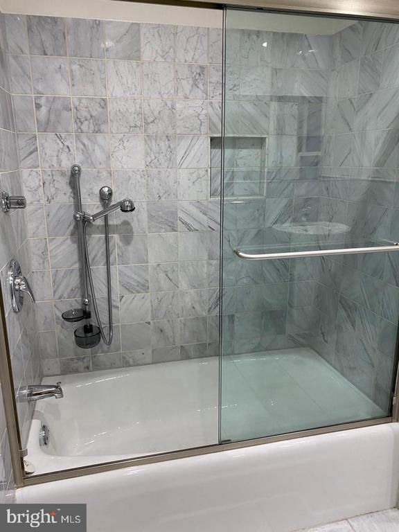 Building Photo - 1615 Walnut St