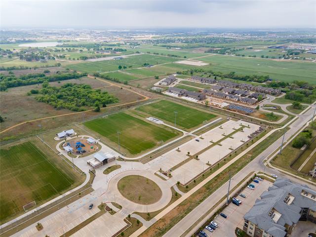 Building Photo - 3301 Solana Cir