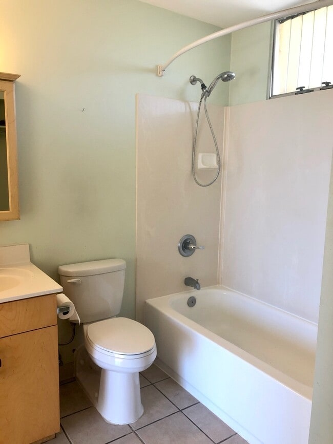 Building Photo - 95-2048-2048 Waikalani Pl
