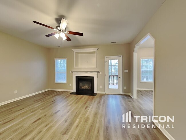 Building Photo - 731 Longitude Way