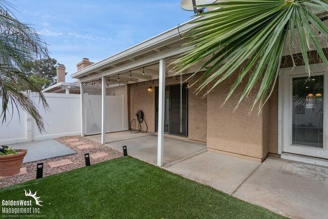 Building Photo - Newly Updated 2Bdm 2Ba Home with Fireplace & Private Patio in Mesa!
