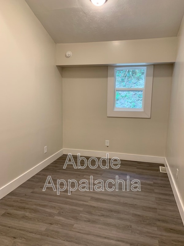 Building Photo - 41 Mullins Hl