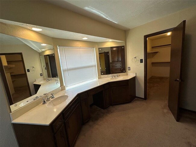 Building Photo - 7310 Treewater Dr
