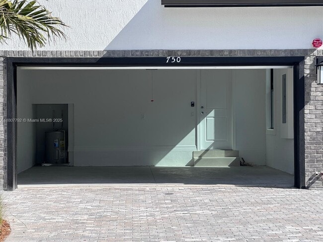 Building Photo - 750 NW 82nd Ter