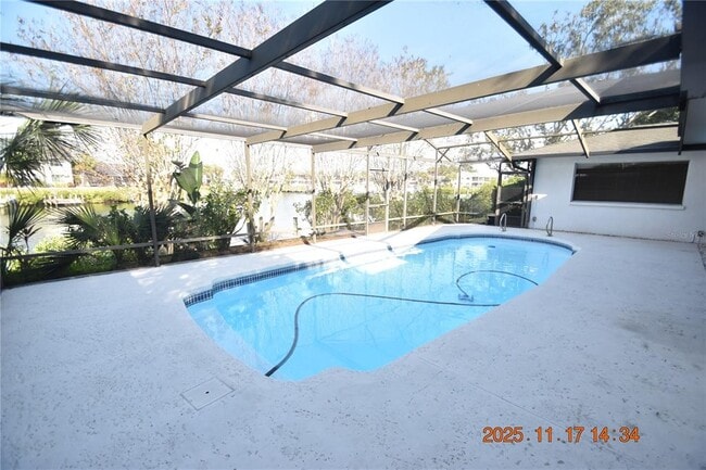 Building Photo - 705 Spanish Main Dr