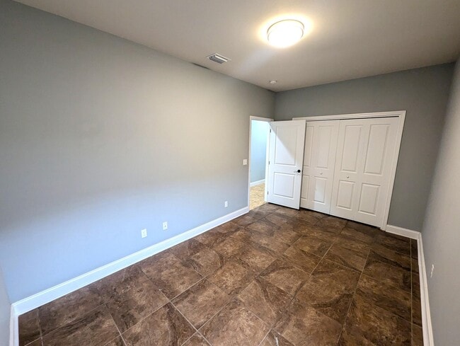 Building Photo - 116 Alder Ave SE