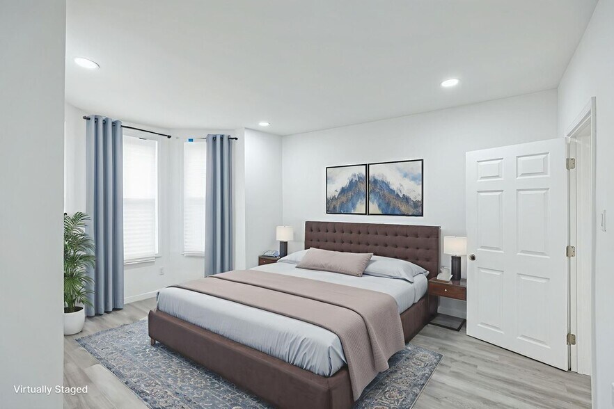 Building Photo - 5540 Harmer St