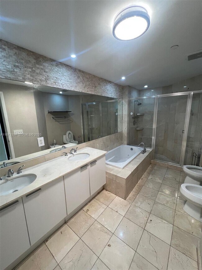 Building Photo - 3131 NE 188th St