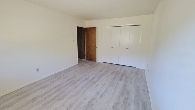 Building Photo - 4 Bedroom Mountain Home Close to Town!