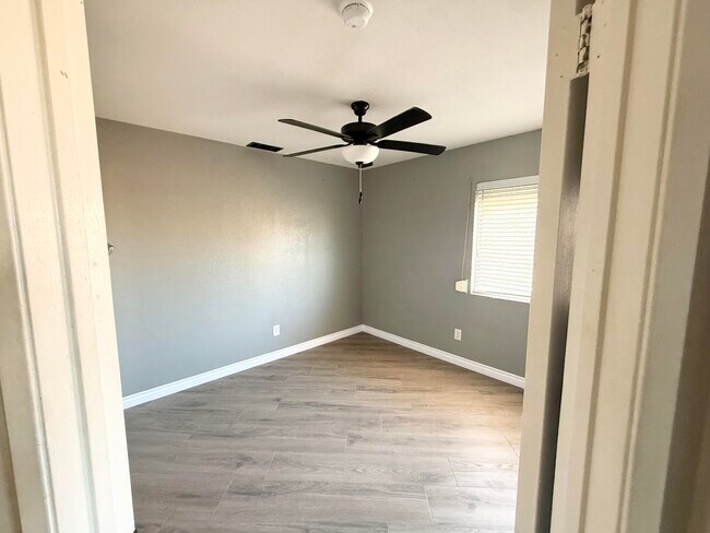 Building Photo - 80409 Windsong Way