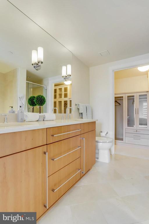 Building Photo - 1111 19th St N