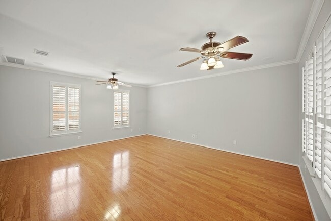 Building Photo - 1014 Rochow St