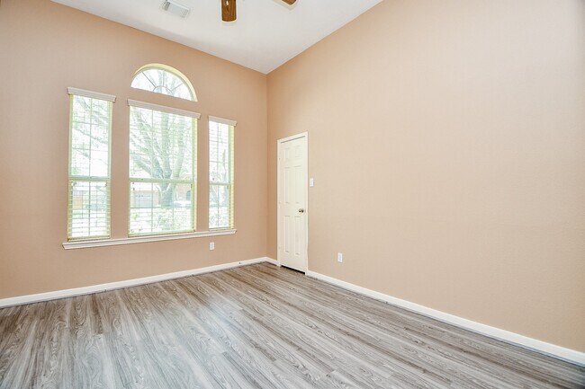 Building Photo - 25710 Caddo Passway