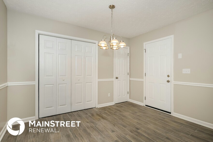 Building Photo - 5485 Denny Dr