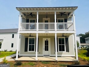 Building Photo - 105 Gardenia Ln