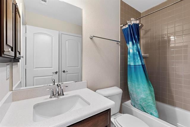 Building Photo - 6533 Mandalay Ct